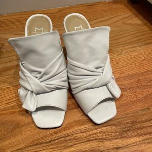 Marc Fisher LTD 6.5 heels with black heel. Adorable and comfortable slip ons!